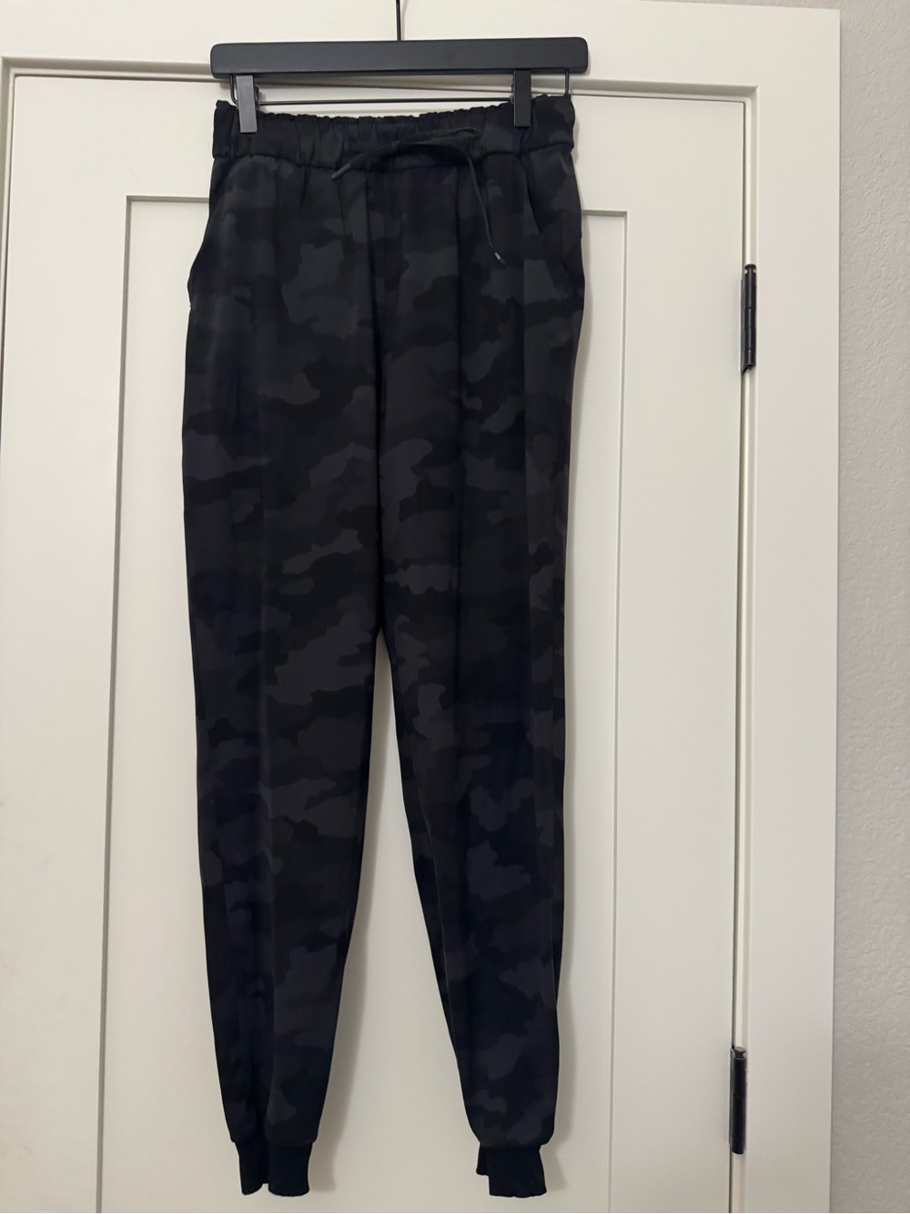 lululemon athletica Black Gray Camouflage Jogger Pants